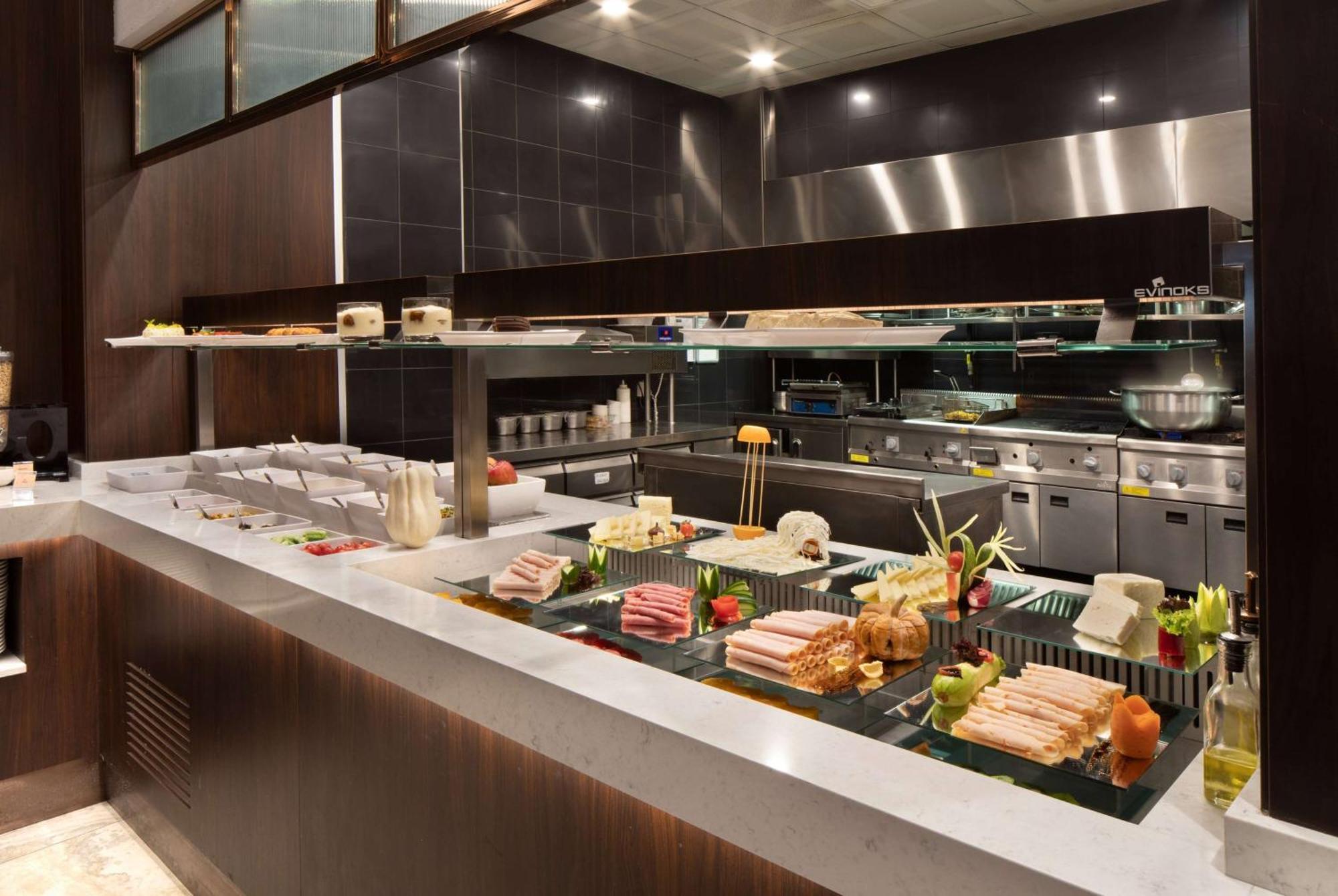 Tryp By Wyndham Istanbul Sisli Hotel — Fotos 2